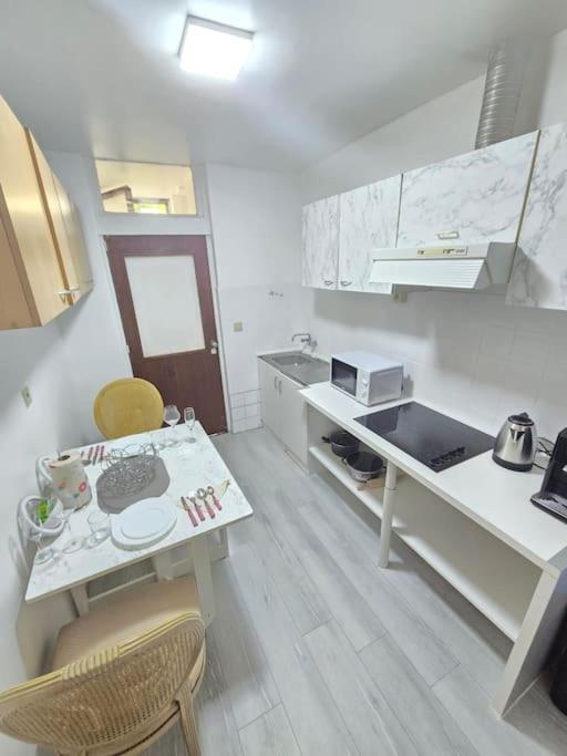 Glamorous Appartement In Brussel Экстерьер фото